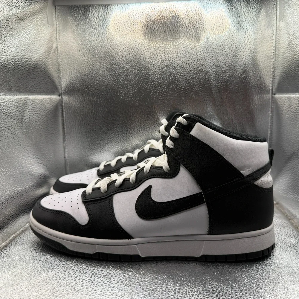 Nike product pair